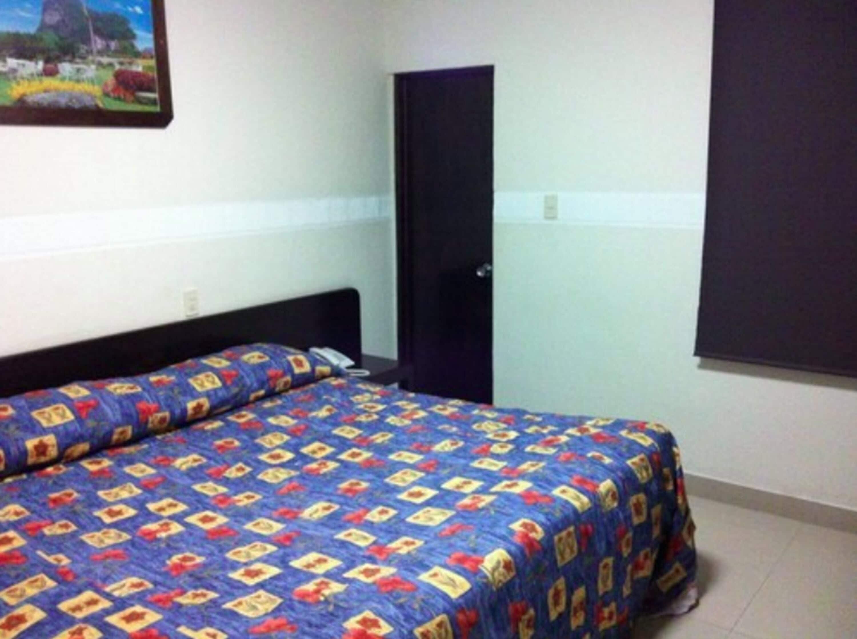 Hotel Dos Naciones — Photos 3
